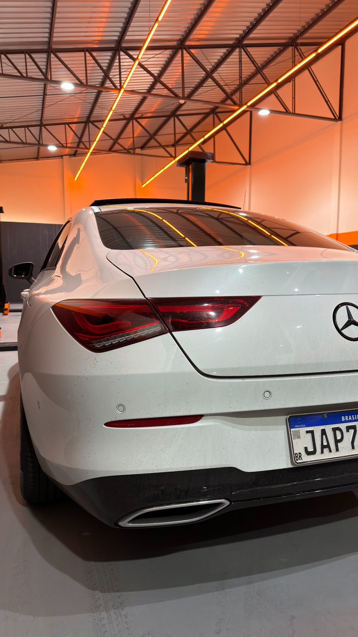 Carro a gasolina em atendimento na Pampa Bruto Garage